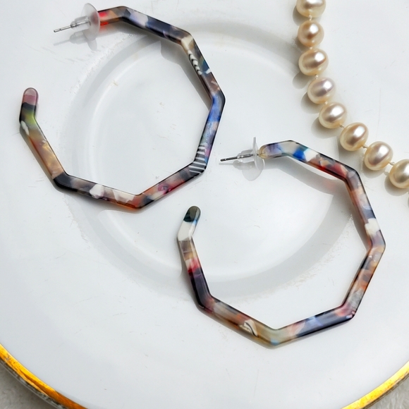 💫5/$25 Boho Large Hoop Earrings - Picture 2 of 2